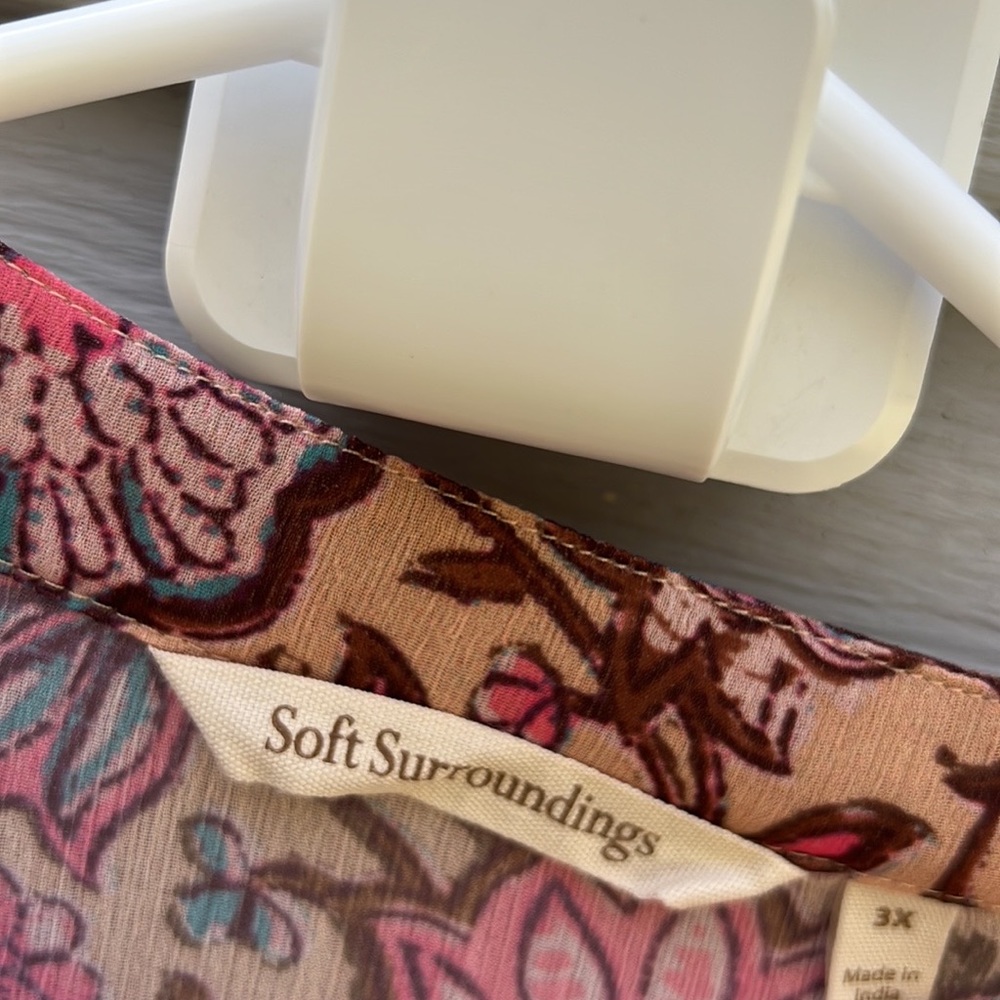 Soft Surroundings Floral Tunic - Flowy Boho - Picture 6 of 7